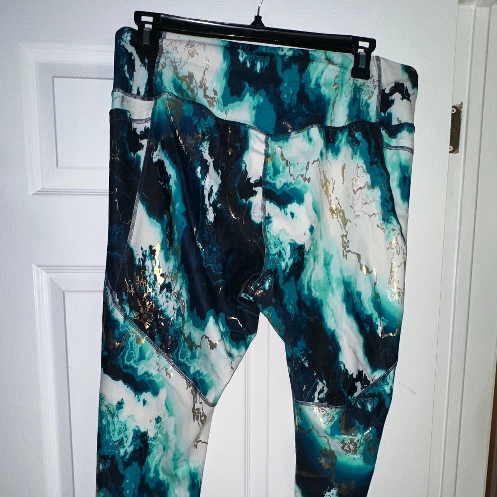 Old Navy Plus Size 3XL Yoga Pants Multicolor Pattern Activewear Leggings